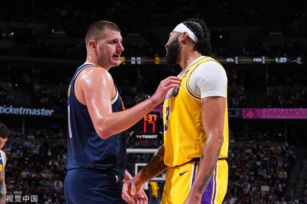 与莱万在2 与莱万在2